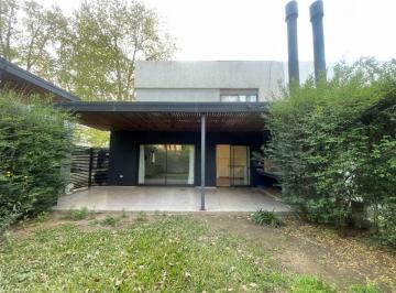 Casa de 6 ambientes, Córdoba · Alquilo Duplex en Housing Villa Belgrano con Vigilancia.