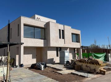 Departamento de 4 ambientes, Mayor Drummond · Duplex en Venta en Estancia Bulnes