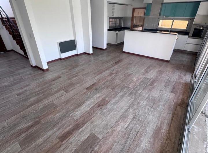 Casa · 244m² · 5 Ambientes
