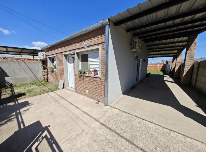 Casa · 90m² · 3 Ambientes · 2 Cocheras