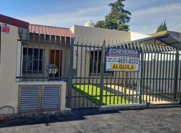 PH · 95m² · 3 Ambientes · 1 Cochera · PH en Alquiler en San Justo