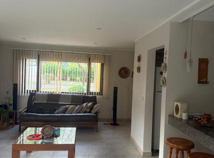 Casa · 155m² · 6 Ambientes · 2 Cocheras