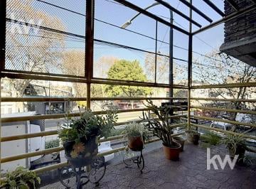 PH · 167m² · 4 Ambientes · PH Tipo Casa, 1er y 2do Piso por Escalera, 4 Ambientes Más Dependencia y Patio con Parrilla