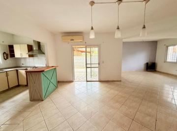Casa · 120m² · 4 Ambientes · 2 Cocheras · Casa en Venta 4 Amb Los Robles del Monarca Pilar