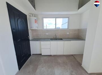 PH · 80m² · 3 Ambientes · PH 3 Ambientes Sobre Av Mitre | Avellaneda
