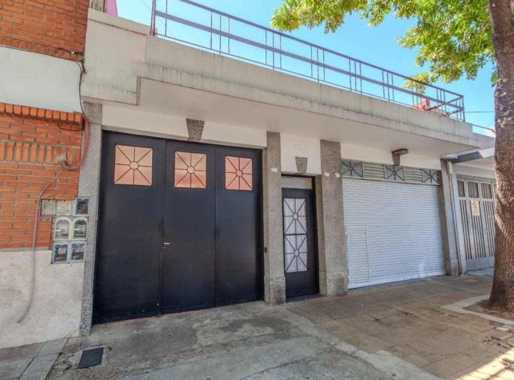 Casa · 163m² · 5 Ambientes · 1 Cochera