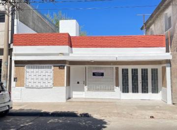 Casa · 76m² · 3 Ambientes · 1 Cochera · Casa a La Venta! a m Valparaíso! Totalmente Renovada!
