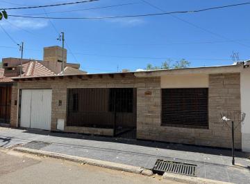 Casa · 174m² · 4 Ambientes · 1 Cochera · Venta Casa 3 Dorm. Guaymallen
