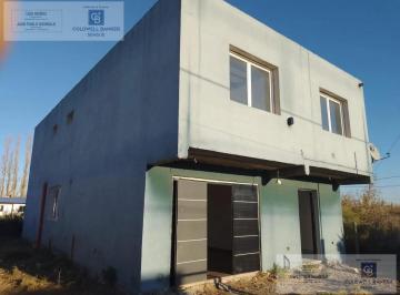 Casa · 200m² · 5 Ambientes · 1 Cochera · Casa en Venta, 4 Habitaciones, Cinco Saltos