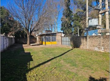 Departamento · 50m² · 2 Ambientes · 1 Cochera · Quincho en Alquiler Tipo Loft con Gran Terreno Parquizado E Ingreso Vehicular.
