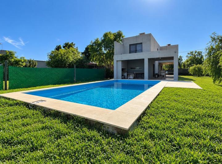 Casa · 134m² · 5 Ambientes · 3 Cocheras