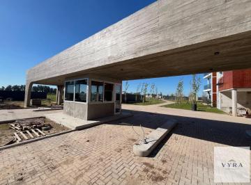 PH · 70m² · 3 Ambientes · 1 Cochera · PH en Fisherton