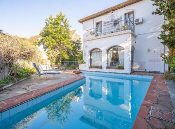 Casa · 355m² · 5 Ambientes · 2 Cocheras · Casa en La Lucila | 655 m² + Parque + Pileta