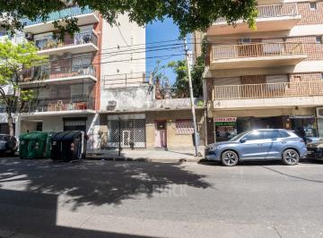 Casa · 157m² · 4 Ambientes · 1 Cochera · Casa en Lote de 142 m² en Trelles y Av Gaona - Garage Terraza Quincho Parrilla Todo Sol