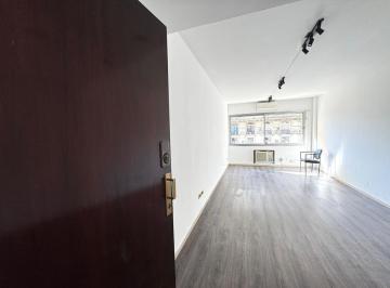 Oficina comercial · 81m² · 4 Ambientes · 1 Cochera · Alquiler Oficina Comercial con Cochera en Microcentro
