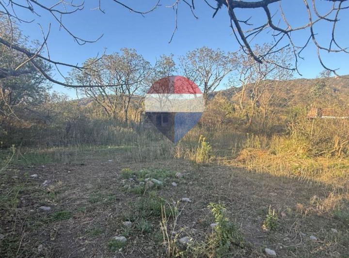 Terreno · 1575m²