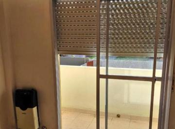 Casa · 180m² · 5 Ambientes · 2 Cocheras · Casa en Venta - 4 Dorm. 3 Baños - Moreno