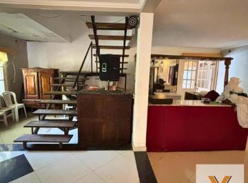 Casa · 600m² · 6 Ambientes · Casa en Venta - 5 Dorm. 4 Baños - Francisco Álvarez