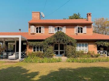 Casa · 430m² · 5 Ambientes · Casa en Venta Country del Golf