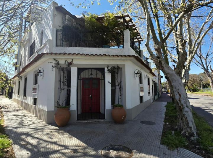 Casa · 245m² · 7 Ambientes