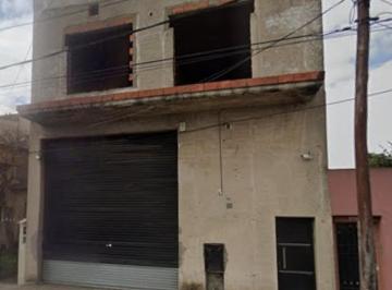 Bodega-Galpón · 240m² · 1 Ambiente · Galpon Sobre Av a m de Subida a Au Bs. As La Plata!