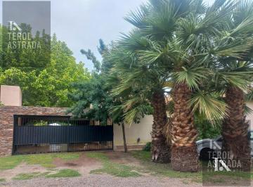 Casa · 270m² · 6 Ambientes · 2 Cocheras · Casa - Venta - 5 Dorm. - Calle Laprida - La Puntilla - Luján de Cuyo - Mendoza