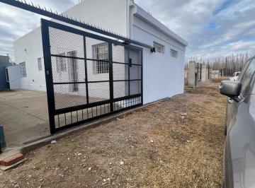 Casa · 50m² · 2 Ambientes · 1 Cochera · Casa en Plottier