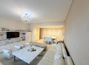 Departamento · 142m² · 3 Ambientes · 1 Cochera · Venta Departamento 4 Ambientes con Dependencia con Cochera en Recoleta Apto Credito