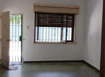 Casa · 75m² · 4 Ambientes · Casa en Venta - 3 Dorm. 1 Baño - Morón