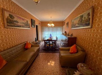 Casa de 7 ambientes, Esteban Echeverría · Venta! Monte Grande! Casa 5 Dorm.! Zona Centro!
