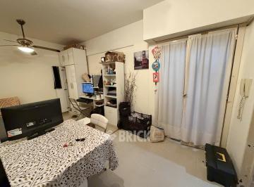 Departamento · 25m² · 1 Ambiente · Sarmiento Al 2200 - 25 m² Patio Cubierto Apto Profesional
