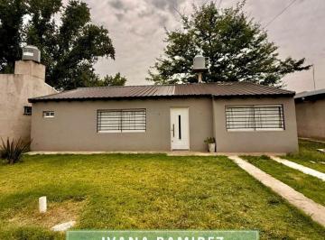 Casa · 664m² · 2 Ambientes · Se Vende Casa de 2 Ambientes Apta Crédito Hipotecario en Francisco Álvarez, Moreno.
