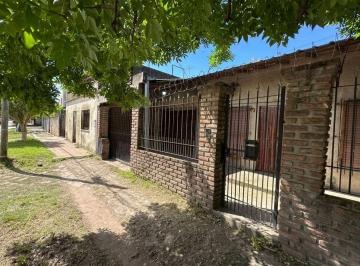 DEH-DEH-806_2 · Casa 2 Dorm. y Jardín con Pileta