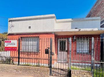 Casa de 3 ambientes, Lomas de Zamora · Sobre Lote de 8,66 X 25,90 con Potencial, Venta Directa