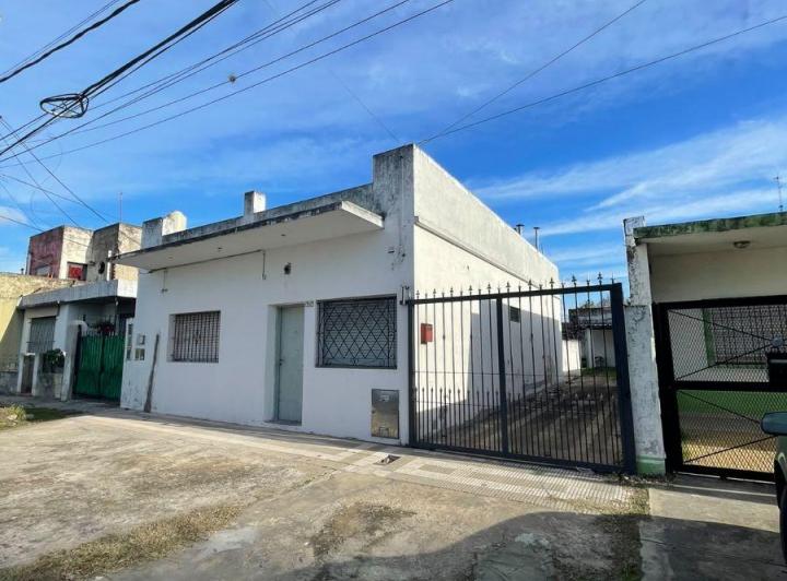 Casa · 80m² · 4 Ambientes · 1 Cochera