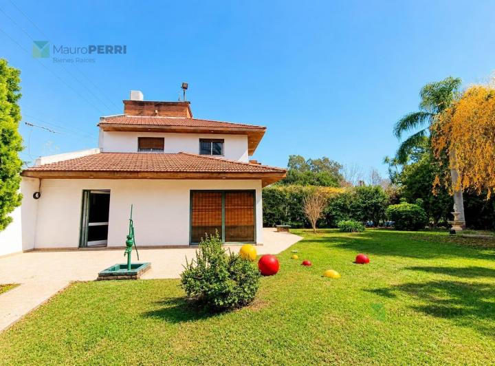 Casa · 300m² · 2 Ambientes