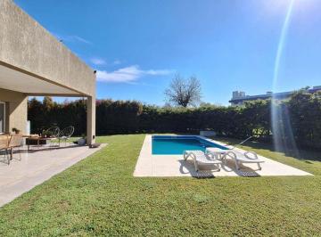 Casa · 187m² · 5 Ambientes · 4 Cocheras · Alquiler Anual/2 Años Casa 5 Amb Barrio San Matias