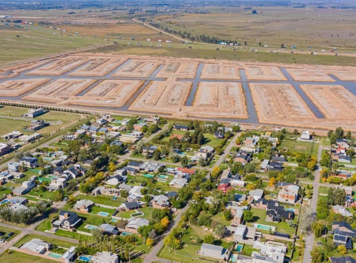 Terreno · 702m²