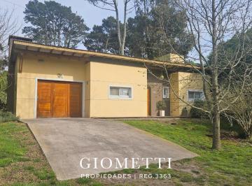 Casa · 96m² · 3 Ambientes · 1 Cochera · Casa en Sierra de Los Padres