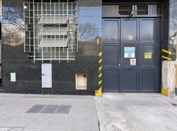 Depósito · 160m² · Venta Local Cial. C/entrada de Camión - Constitucion