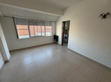 PH · 45m² · 2 Ambientes · PH en Cordoba y Roca
