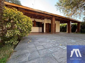 Casa de 7 ambientes, Vistalba · Casa en Venta C/ Cochera en Vistalba
