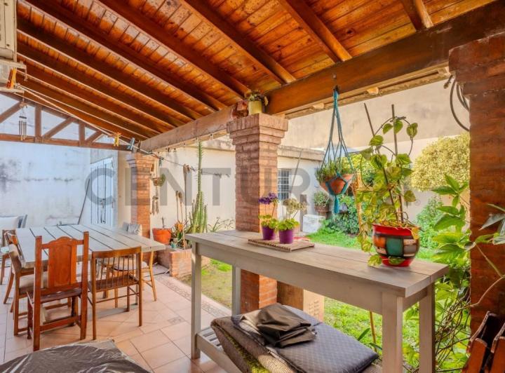 Casa · 135m² · 3 Ambientes · 2 Cocheras