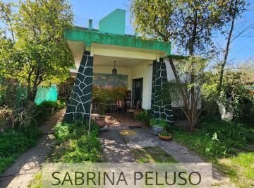 Casa · 200m² · 4 Ambientes · 2 Cocheras · Casa en Venta Merlo