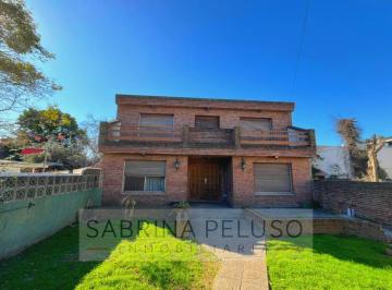 Casa · 150m² · 5 Ambientes · 5 Cocheras · Venta Casa 5 Amb Moreno Centro