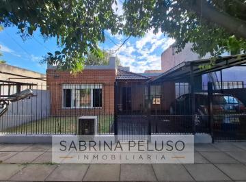 Casa · 100m² · 5 Ambientes · 1 Cochera · Venta Casa en Merlo