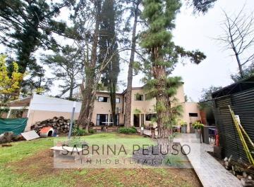 Casa · 197m² · 4 Ambientes · 2 Cocheras · Venta Casa La Reja