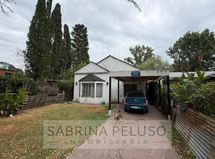 Casa · 590m² · 2 Ambientes · 1 Cochera
