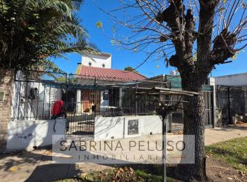 Casa · 60m² · 4 Ambientes · 1 Cochera · Venta Casa Moreno