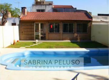 Casa · 96m² · 5 Ambientes · 2 Cocheras · Vente Casa Moreno